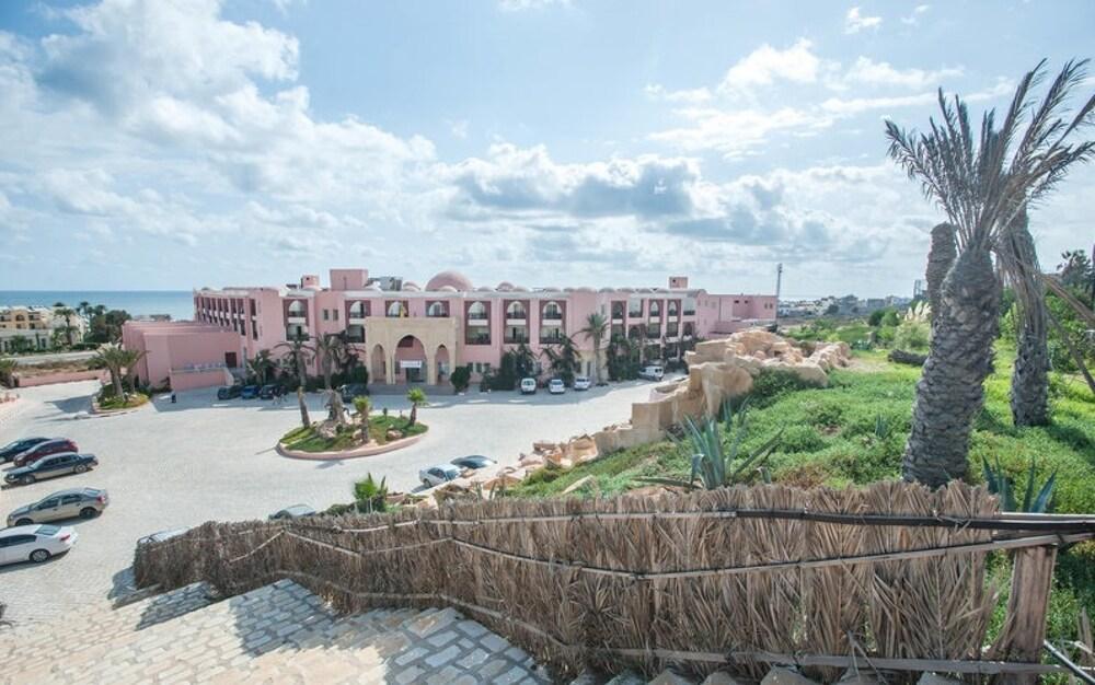 Hotel & Club Lella Meriam Зарзис Экстерьер фото