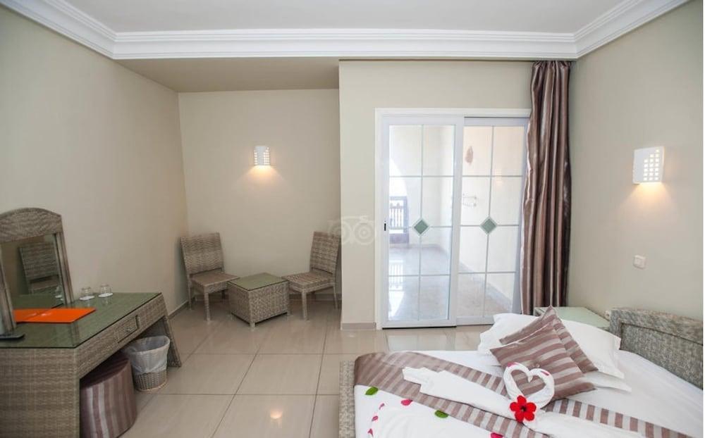 Hotel & Club Lella Meriam Зарзис Экстерьер фото