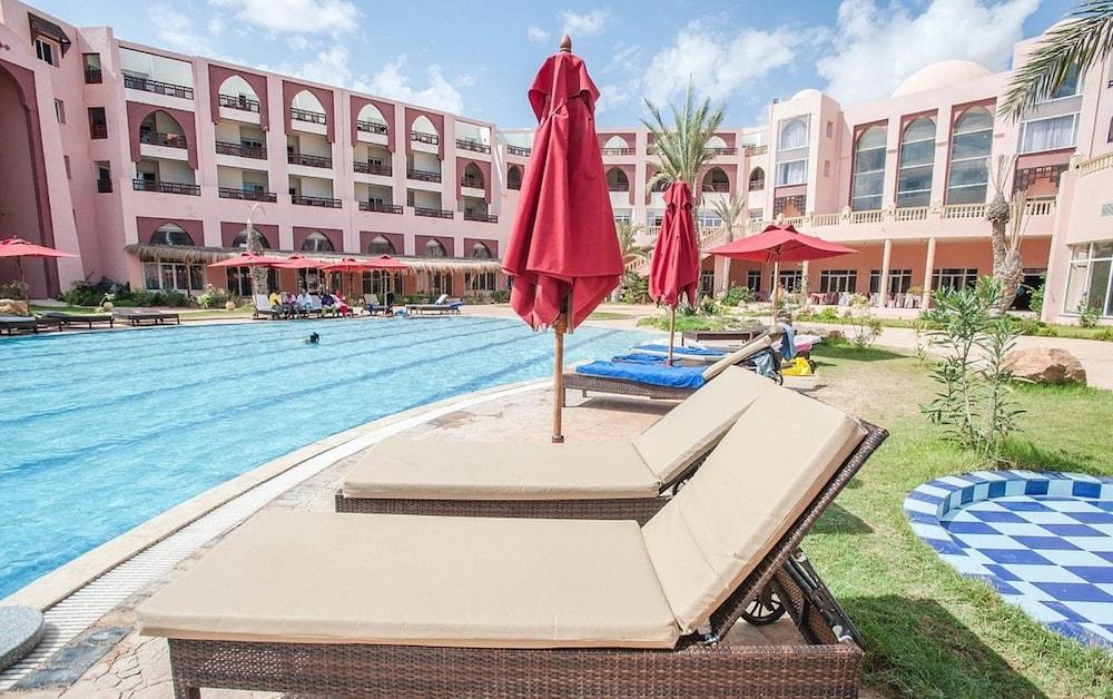 Hotel & Club Lella Meriam Зарзис Экстерьер фото